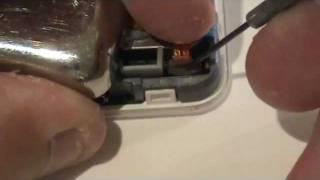 iPod Video 5th Gen Front Panel Replacement Tutorial White Black | GadgetMenders.com